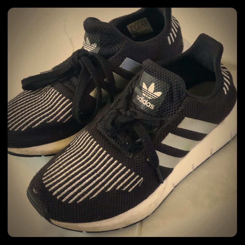 Adidas swift run LOCAL SOLD